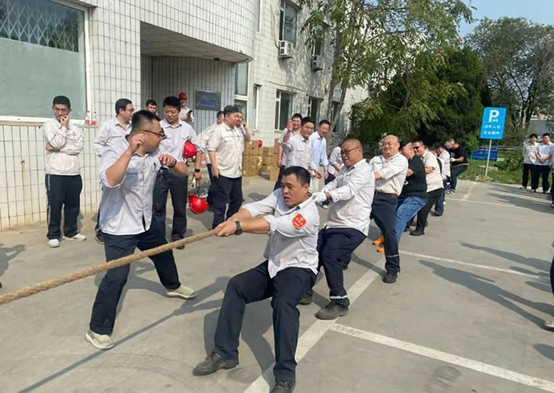 天津大无缝管加工事业部趣味运动会激发全员斗志奋战四季度再创佳绩 天津大无缝管加工事业部趣味运动会激发全员斗志奋战四季度再创佳绩